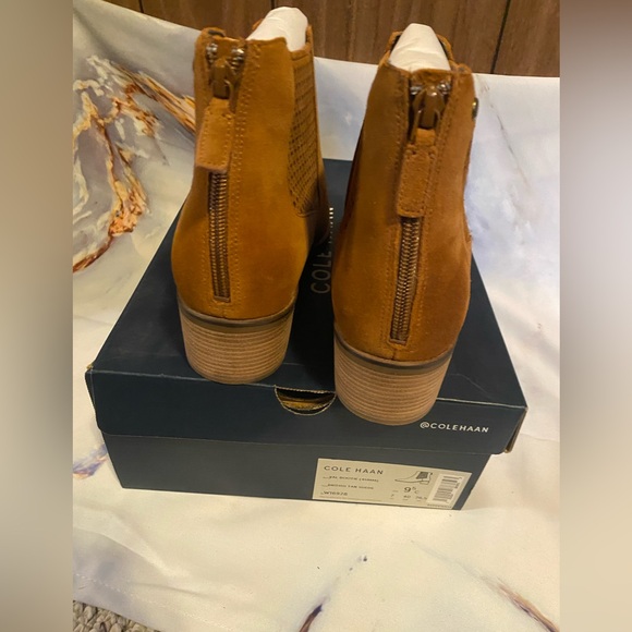 New! Cole Haan Val Pointed Toe Bootie 9 1/2B - Picture 7 of 7